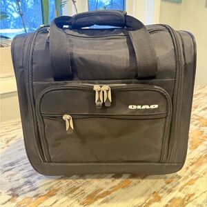 NWOT Ciao Luggage 15 inch Under Seat Softside Carry On Wheeled Black